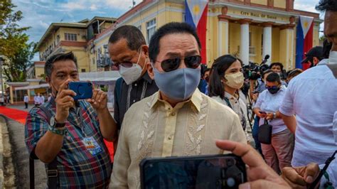 pinoy gwapo twitter|Apollo Quiboloy: Standoff as police close in on 'Son of God' .